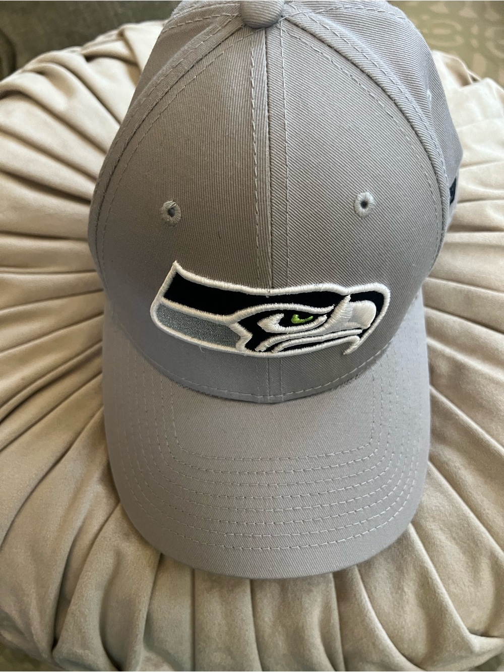 New Era Black and Gray 9FORTY Interior Label Cap